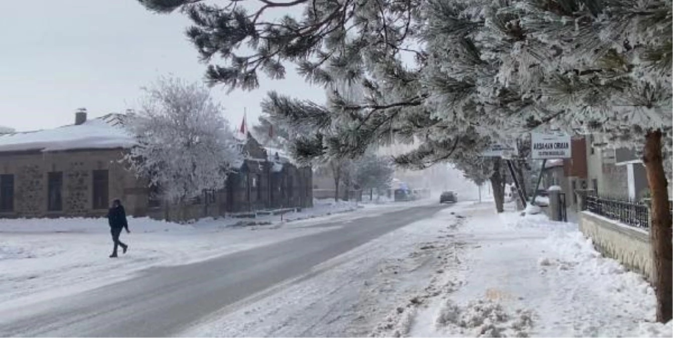 Ardahan'da Yoğun Kar Yağışı Sonrası Soğuk Hava Etkili Oldu