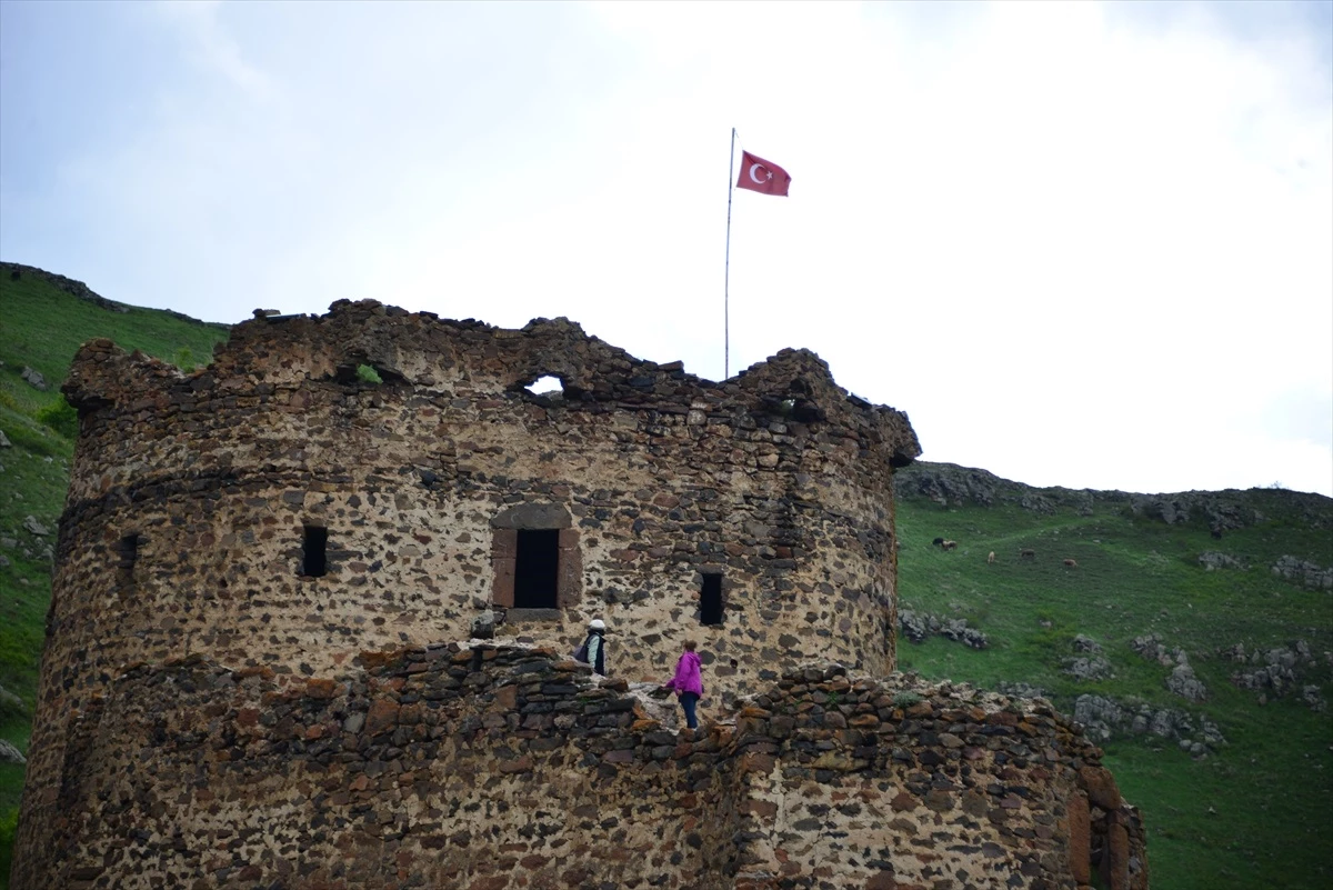 Ardahan'daki Şeytan Kalesi doğaseverleri ağırlıyor