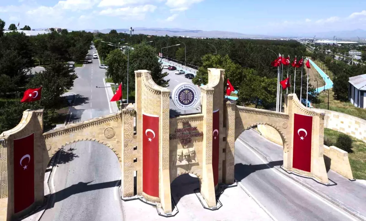 Atatürk Üniversitesi Matematik Olimpiyatları ile Genç Zihinlere Yön Veriyor