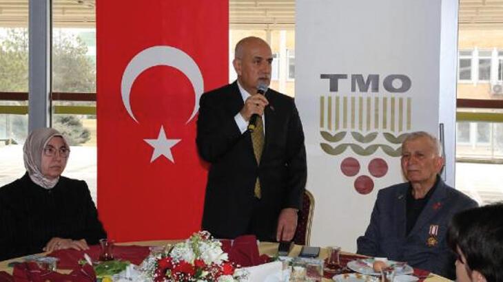 Bakan Kirişci, TMO misafirhanesinde kalan depremzedelerle bir araya geldi