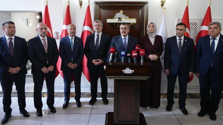 Bakan Tekin, Afyonkarahisar'da ziyaretlerde bulundu