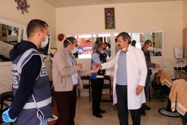 Berber ve güzellik merkezleri denetlendi