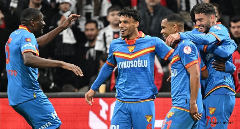 Beşiktaş'ı 3-1 mağlup eden Göztepe, 49 yıl aradan sonra yarı finale yükseldi