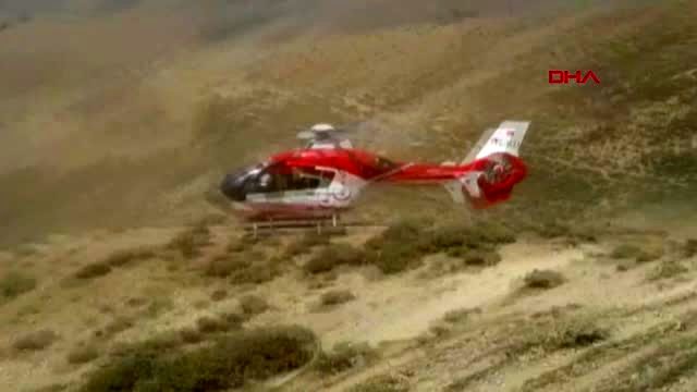 BİNGÖL de Yaylada attan düşüp yaralandı, helikopterle hastaneye ulaştırıldı