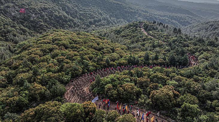 Binlerce kişi, 57'nci Alay'ın izinde yürüdü