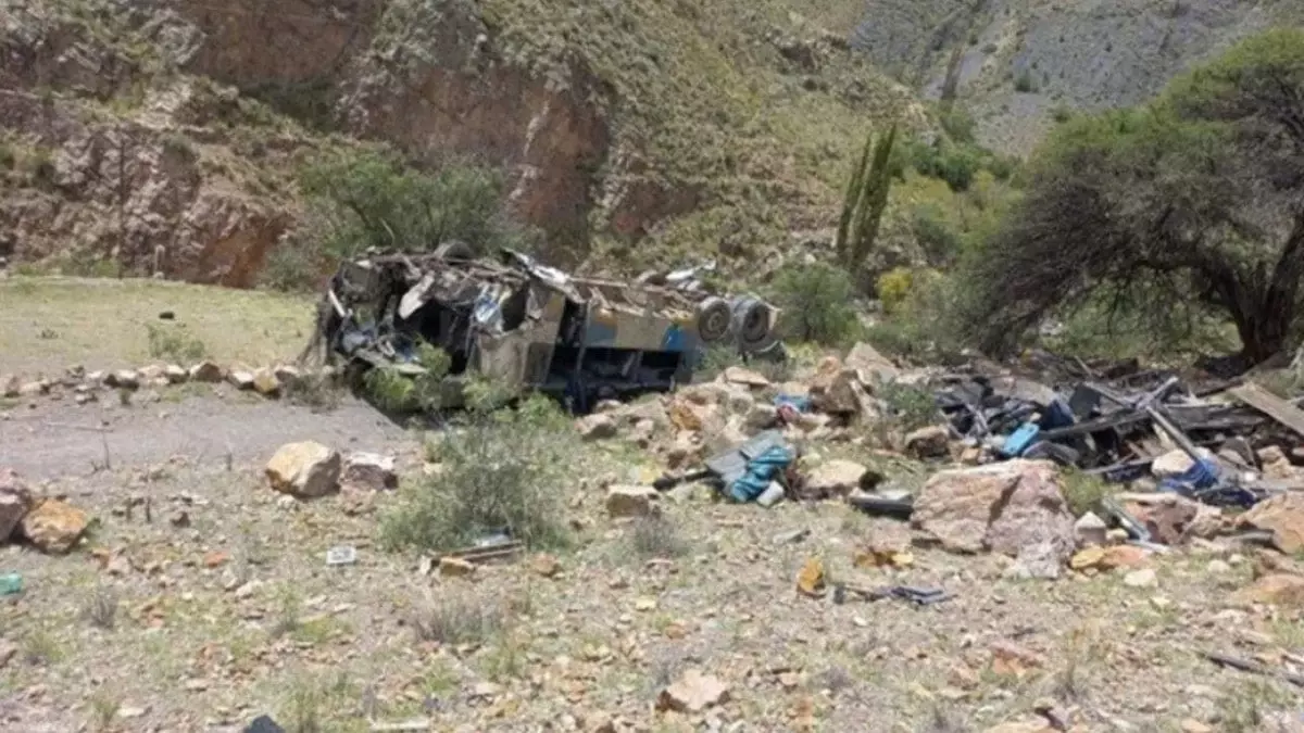 Bolivya'da otobüs kazası: 31 ölü, 15 yaralı