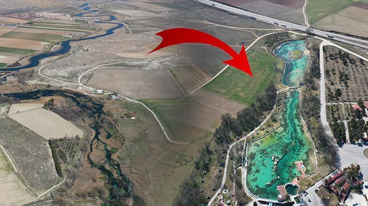 'Bozkırın ortasındaki vaha' görüntülendi: Tam bir mavi cennet