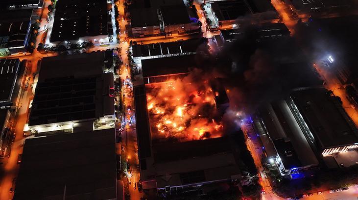 Bursa Nilüfer’de Fabrika Yangını: Çok Sayıda Ekip Sevk Edildi