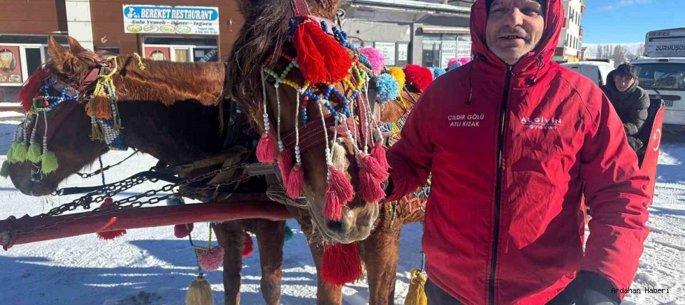Buz Tutan Çıldır Gölü’nde Atlı Kızaklar Yeni Sezona Hazır