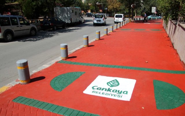 Çankaya kaldırımları renkleniyor