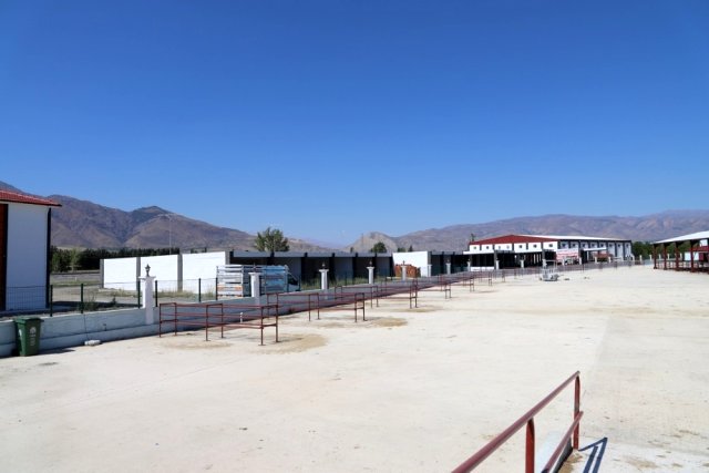 Canlı Hayvan Pazarı bayrama hazır