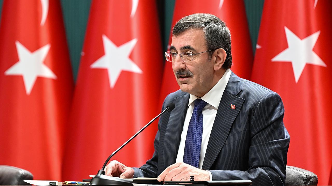 Cevdet Yılmaz: AFAD başta olmak üzere kurumlarımız sahada