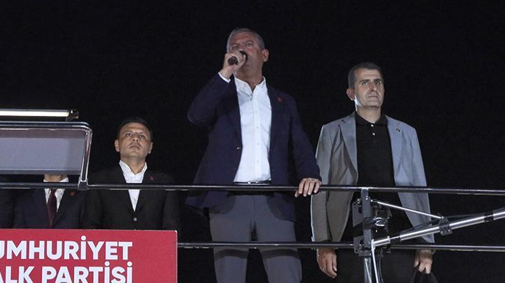 CHP Genel Başkanı Özel, partisinin Üsküdar mitinginde konuştu