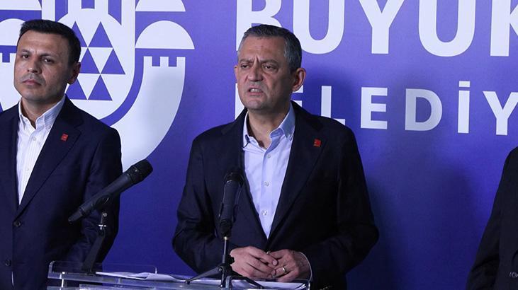CHP Genel Başkanı Özgür Özel, İBB'de düzenlenen bayramlaşma programına katıldı