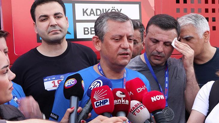 CHP lideri Özgür Özel Kadıköy'deki Halk Koşusu'na katıldı