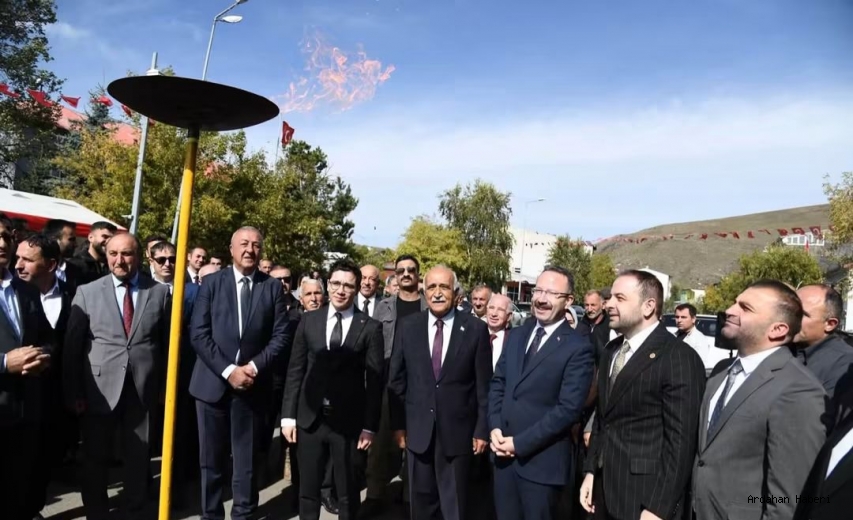 Çıldır’da Doğalgazın İlk Meşalesi Yakıldı: Kaan Koç’tan Hayırlı Olsun Mesajı