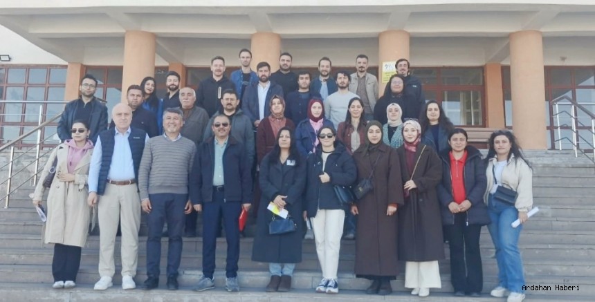 Çıldır’da Öğretmenlere Yönelik Pozitif Psikoloji Semineri Düzenlendi