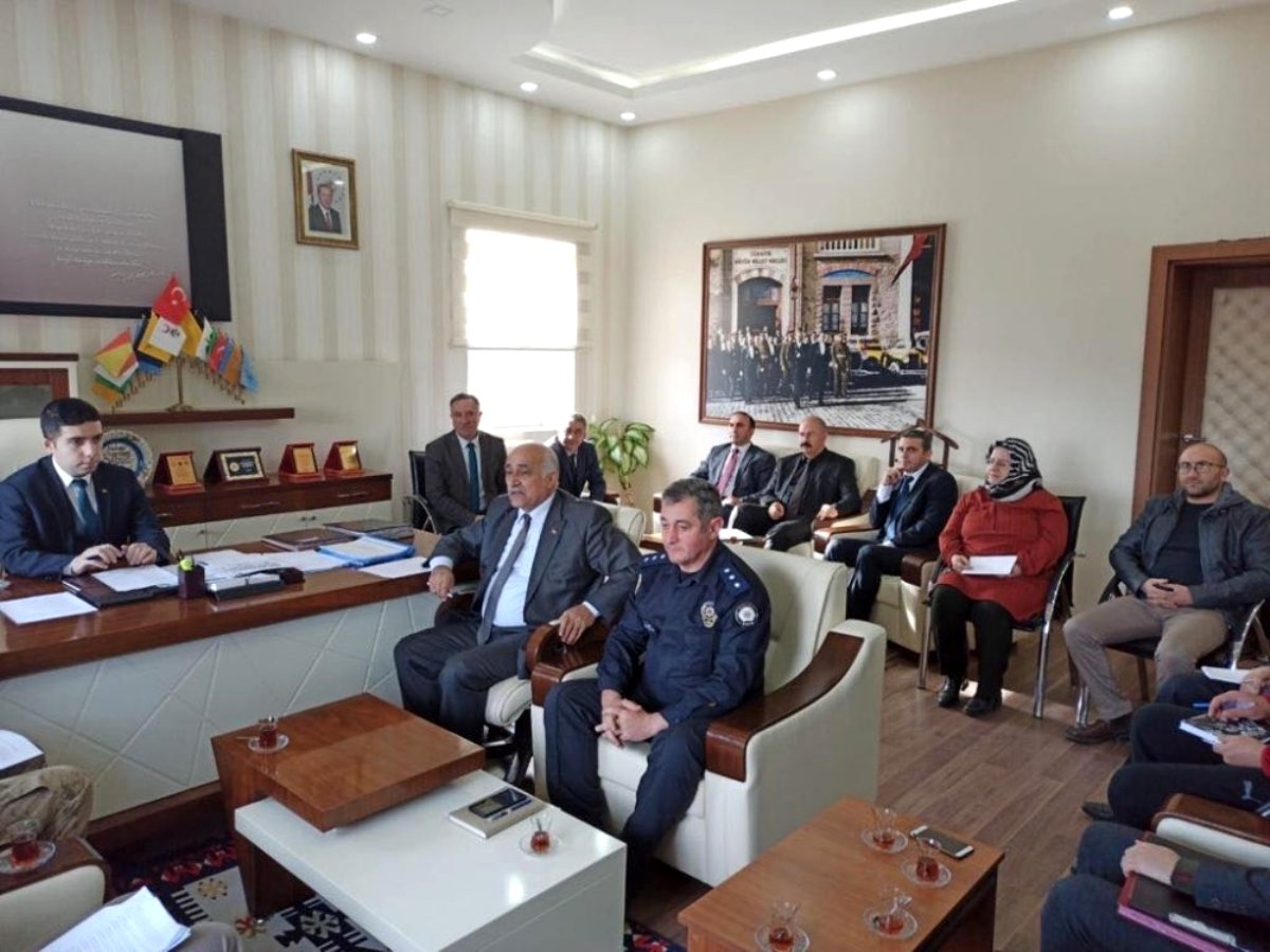 Çıldır'da İdlib için yardım kampanyası başladı