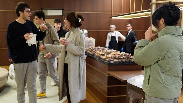 Cumhurbaşkanlığı Millet Kütüphanesi’nde Gece Çalışanlara Sahur İkramı