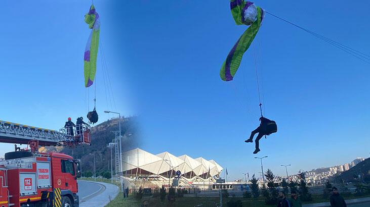 Dehşet dolu dakikalar! Paraşütçü, elektrik tellerinde asılı kaldı