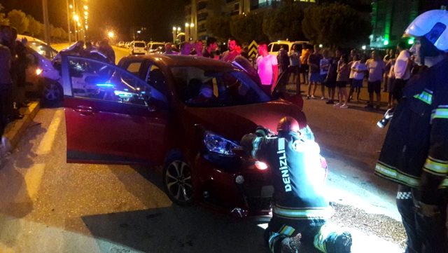 Denizli'de trafik kazası: 3 yaralı