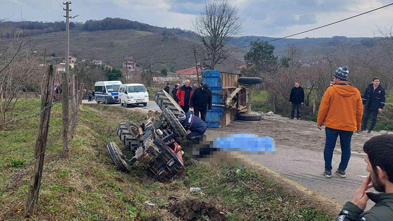 Devrilen traktörün sürücüsü öldü