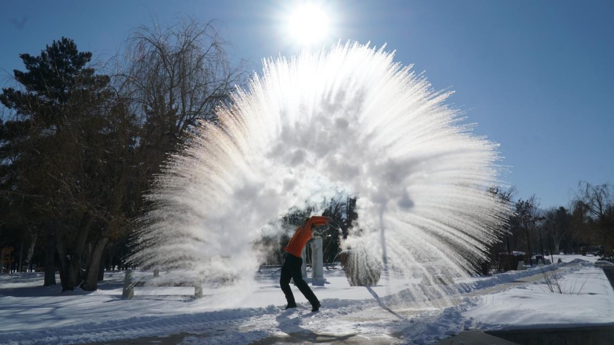 Doğu Anadolu buz kesti