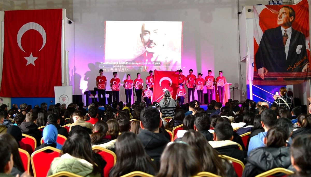 Doğu Anadolu'da İstiklal Marşı ve Mehmet Akif Ersoy'u Anma Günü programları düzenlendi