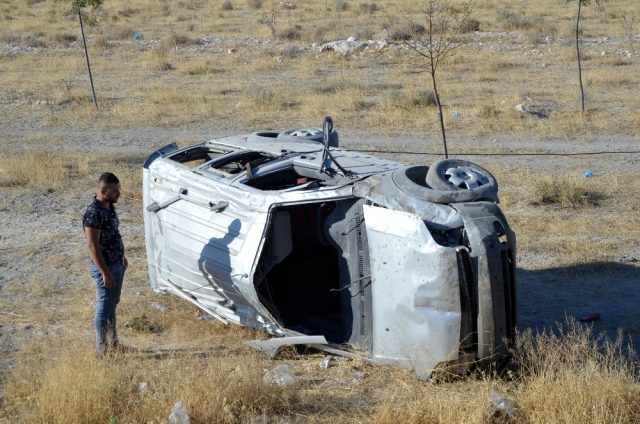 Düğün dönüşü kaza: 2 ölü, 3 yaralı