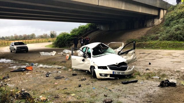 Düzce'de otomobil viyadükten düştü: 2 ölü, 2 yaralı