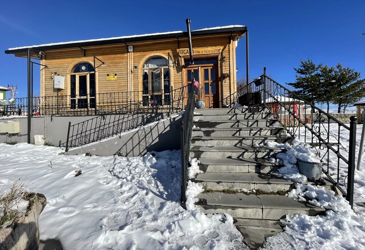 Emekli Öğretmenin Hayali Gerçek Oldu: Yöresel ve Doğal Ürünlerin Yer Aldığı Restoran Açtı