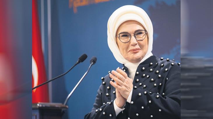 Emine Erdoğan, “Köklerden Geleceğe Kadın Kolları Teşkilat Çalıştayı” kapanış programına katıldı