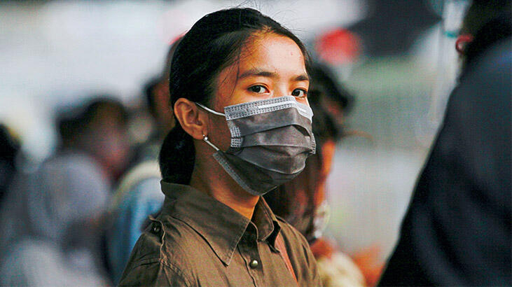 Endonezya'da koronavirüs kısıtlamaları geri döndü!