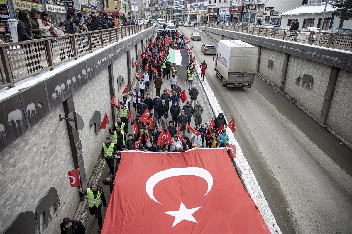 Erzurum, Ardahan ve Erzincan'da İsrail'in saldırılarını protesto eden yürüyüş gerçekleştirildi