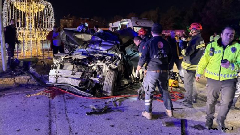 Erzurum'da kargo firmasına ait kamyonun 6 araca çarpması sonucu biri ağır 8 kişi yaralandı