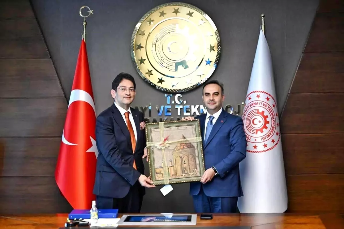 Erzurum Ticaret Borsası, Sanayi ve Teknoloji Bakanı Kacır'ı Ziyaret Etti