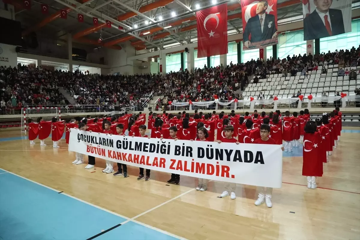 Erzurum ve çevre illerde 23 Nisan Ulusal Egemenlik ve Çocuk Bayramı kutlandı