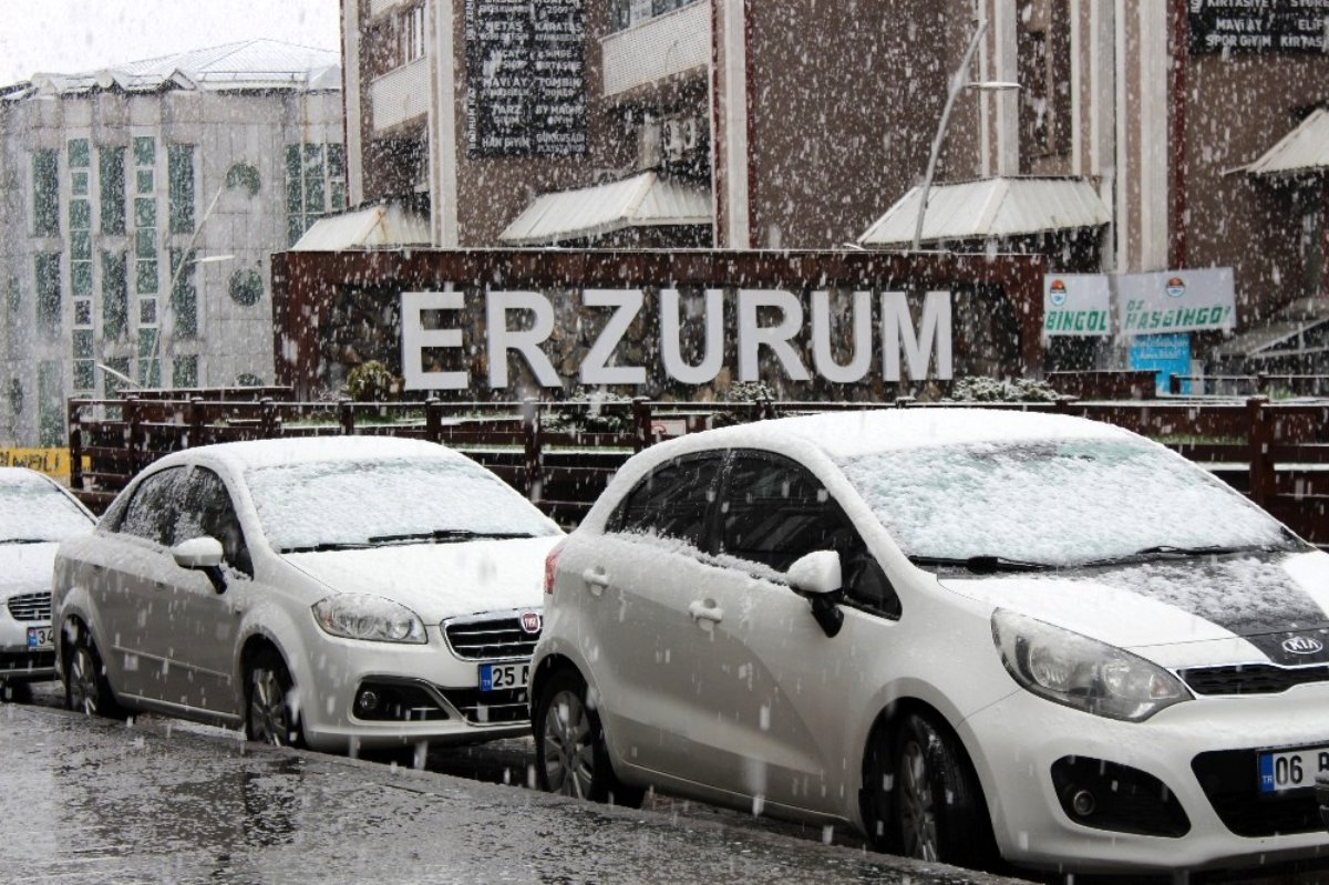 Erzurum'da baharı beklerken kış geri geldi
