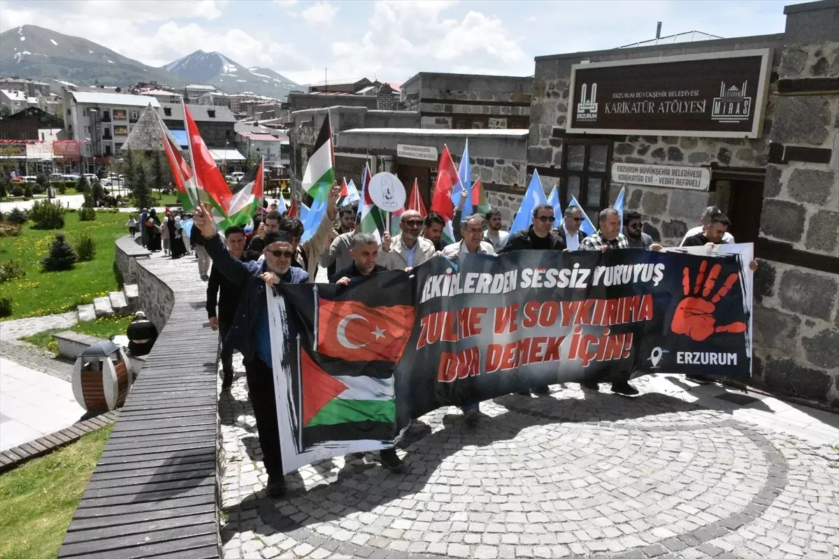 Erzurum'da hekim ve sağlıkçılar Gazze için yürüdü