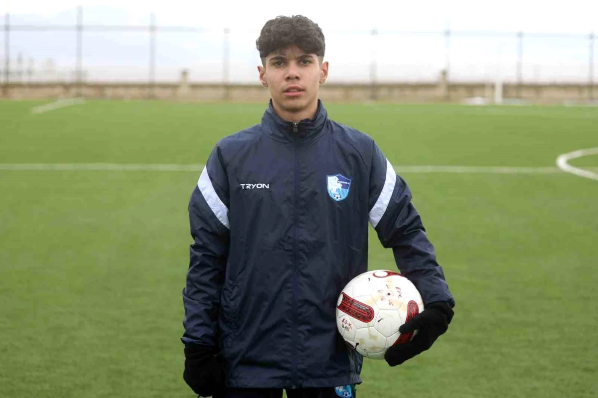 Erzurumspor U15 Futbolcusu Ahmet Muhammet Aslan, U15 Milli Takım Aday Kadrosuna Davet Edildi