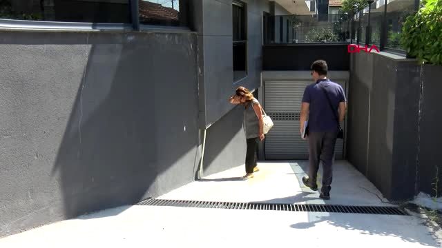 Eyüpsultan'da 4 katlı binanın zemini ve duvarlarında çatlaklar oluştu