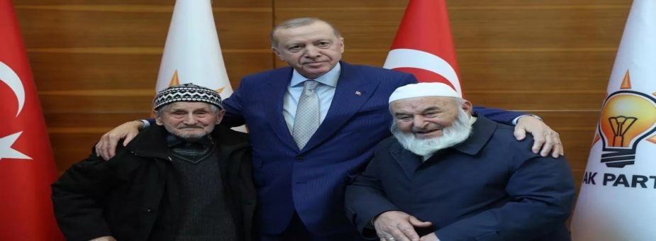 Cumhurbaşkanı Erdoğan, Düzce’den Gelen Vatandaşlarla MYK Öncesi Buluştu