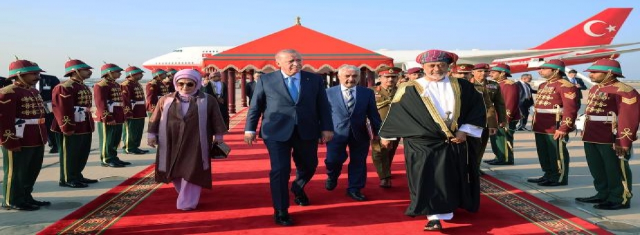 Cumhurbaşkanı Erdoğan Umman’da Resmi Törenle Karşılandı