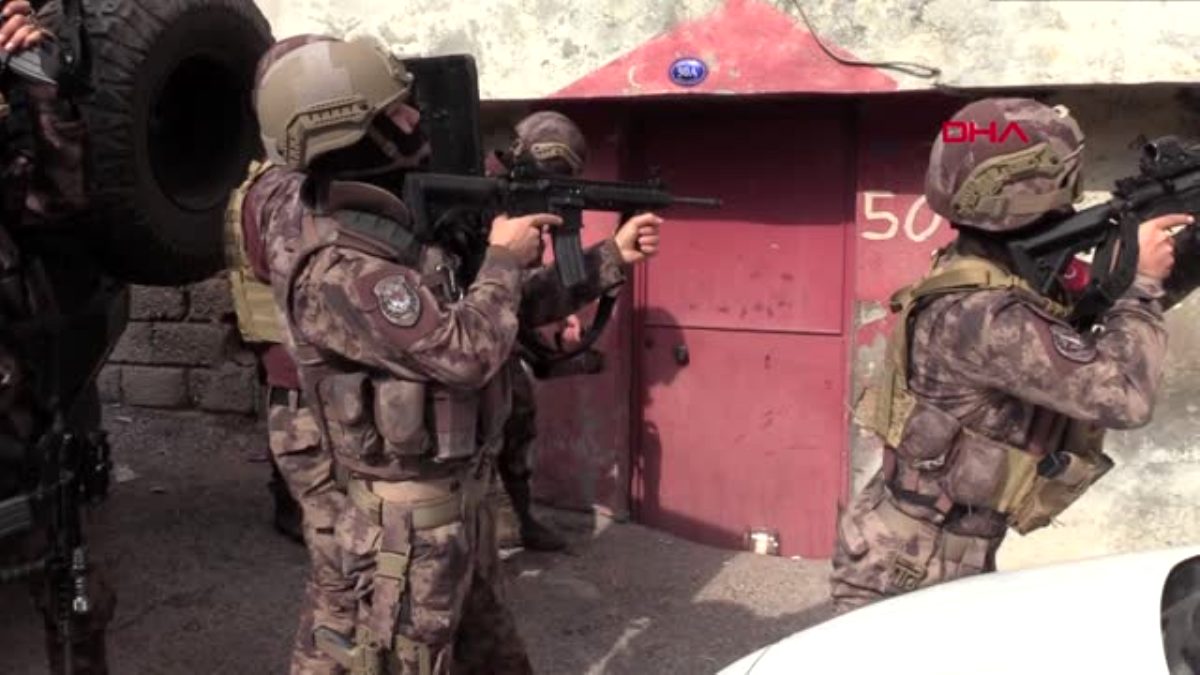 Gaziantep'te 670 polisle uyuşturucu operasyonu: 29 gözaltı