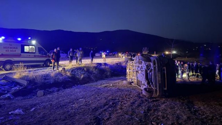 Göksun’da Feci Kaza: İşçileri Taşıyan Minibüs Şarampole Devrildi! 2 Ölü, 7 Yaralı