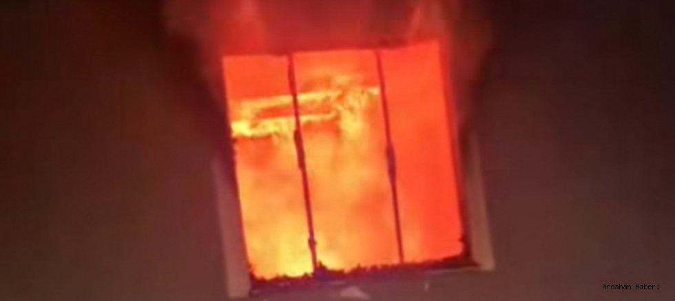 Göle’de Korkutan Yangın: Bir Ev Kül Oldu