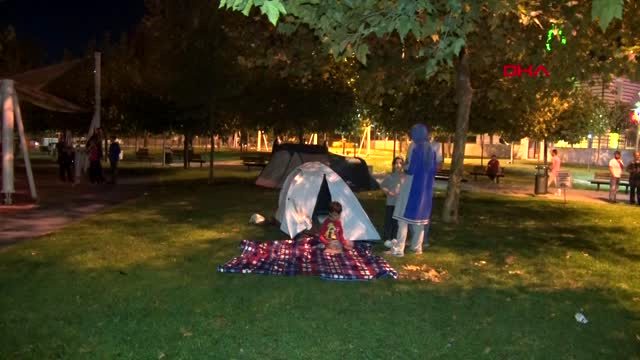 Güngören'de bugün de parklarda yatanlar bulunuyor