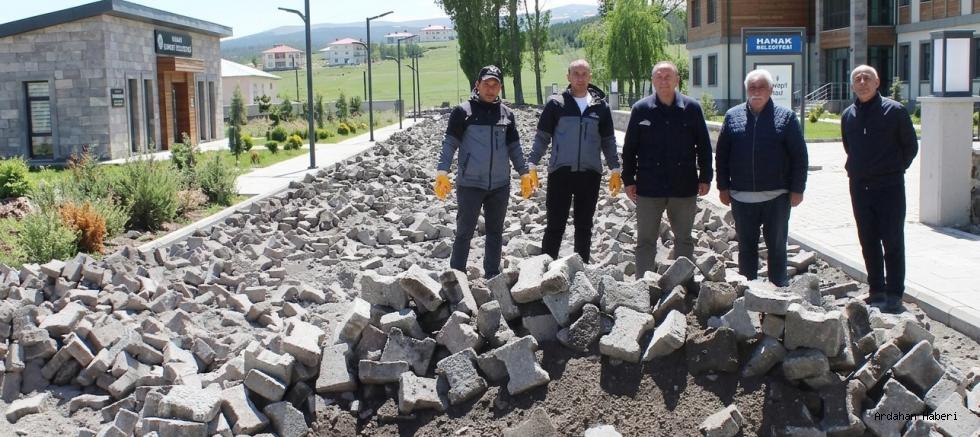Hanak’ta 2026 Yılı Yol Yenileme Seferberliği Başladı: İlk Durak Hürriyet Mahallesi