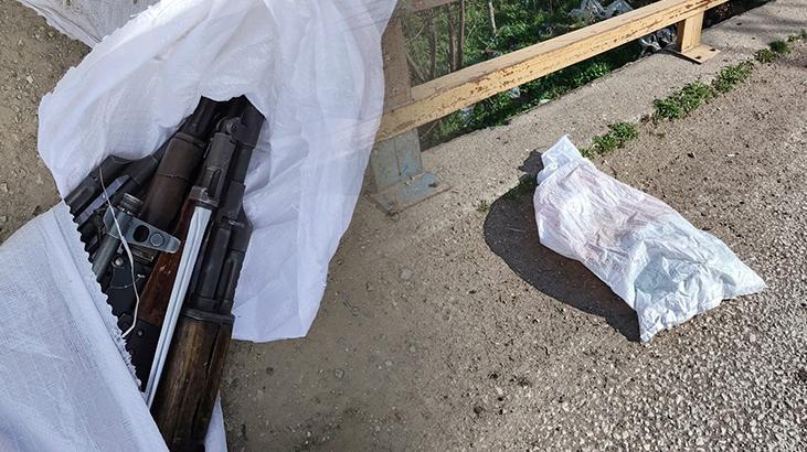 Hatay’da Polisten Kaçarken Kalaşnikof Dolu Çuvalı Yola Attılar: 4 Kişi Tutuklandı
