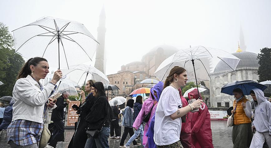 Havalar ne zaman ısınacak? Meteoroloji raporu yayımladı: Son dakika sağanak uyarısı!